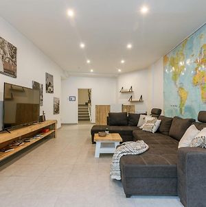 Spacious Apartment In The Center Of Ostende Exterior photo