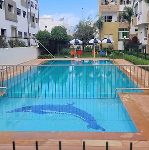 Agreable Appartement Ds Une Residence Avec Piscine Harhoura Exterior photo