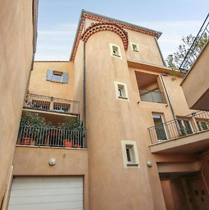 Awesome Apartment In Orange With Wifi And 2 Bedrooms Exterior photo
