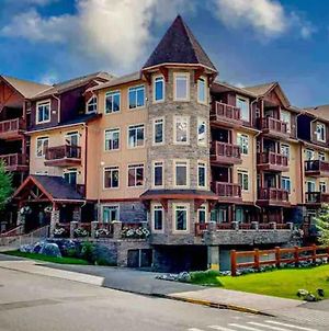 Mountain View 1 Bedroom Condo With Gym & Hot-Tubs Canmore Exterior photo