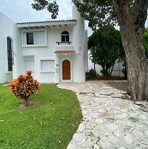 Villa Vaoli Playa del Carmen Exterior photo