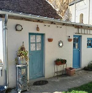 Villa L'Atelier : Petite Maison Atypique Avec Jardin à Trôo Exterior photo