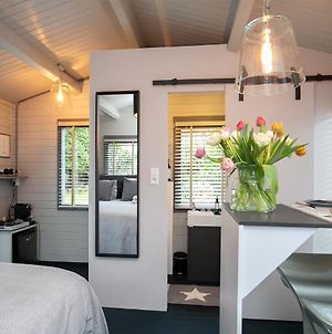 Bed and Breakfast Tiny House Boatshed à Heemstede Exterior photo
