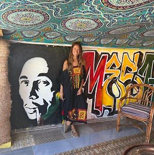 Bob Marley Hotel And Restaurant Louxor Exterior photo