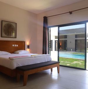 Villa Tiana - 3Bedroom Villa With Private Pool. Kribi Exterior photo