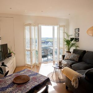 Appartement Walking Distance To Fistral Beach/ Free Parking à New Quay Exterior photo