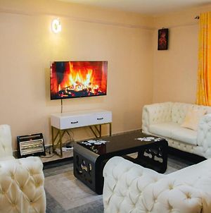 Luxurious 2 Bedroom Airbnb In Nakuru-Naka Estate Exterior photo