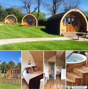 Hôtel Southwell Retreat Glamping Pods Exterior photo
