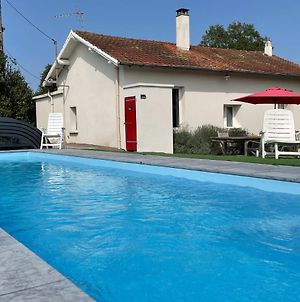 Attractive Holiday Home In Valigny With Private Pool Exterior photo