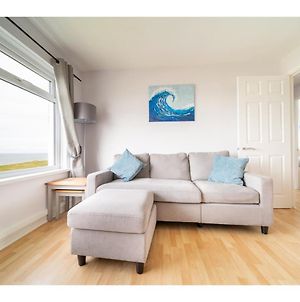 Pass The Keys Fabulous Sea View Apartment In Porth Newquay New Quay Exterior photo
