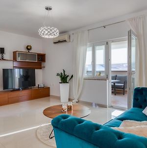 Elegant Two Bedroom Apartment Zadar Exterior photo