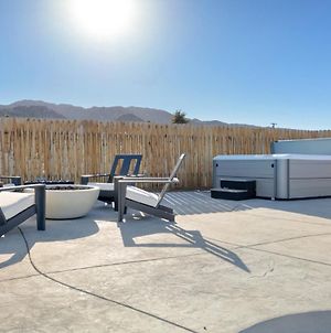 Of Wine & Gods - Hot Tub, Bbq And Fire Pit! Home Joshua Tree Exterior photo