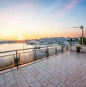 Amazing Seaview Apartment With A Balcony Near The Beach - Kneza Trpimira I - Ae1386 Zadar Exterior photo