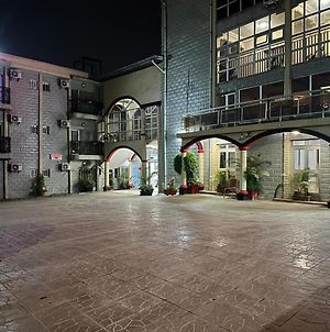 Prodiges Hôtel Yaoundé Exterior photo