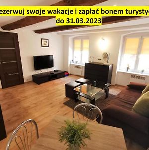 Apartament Pod Krzywa Wieza - Zaplac Bonem Turystycznym Za Wakacje Stary Toruń Exterior photo