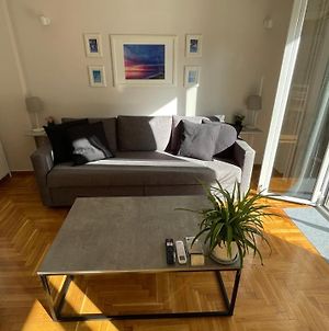 Newly Renovated Charming Apartment At Panormou Metro Station Athènes Exterior photo
