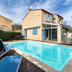 Beautiful Villa With Pool In Le Tholonet Exterior photo