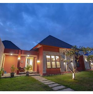 Dawn Light Villa, Sire Tanjung  Exterior photo