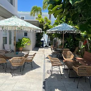 Tiana Beach Inn Hollywood Exterior photo