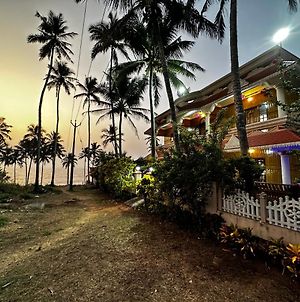 Appartement Kovalam Beach House Exterior photo