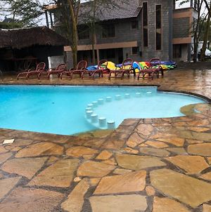 Villa Lake Elementaita With Swimming Pool In Nakuru Exterior photo