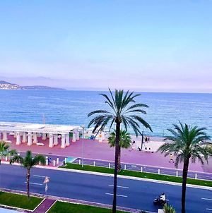 A Charming Corner On The Promenade Des Anglais Nice Exterior photo