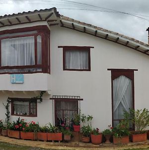 Hospedaje Casa Elenita Villa de Leyva Exterior photo