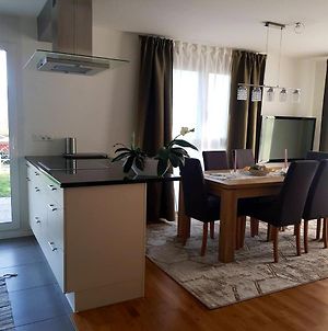 2 Bedrooms Appartement With Lake View Enclosed Garden And Wifi At Pont En Ogoz Avry-devant-Pont Exterior photo