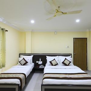 Comfort Deluxe Stay Chennai Exterior photo