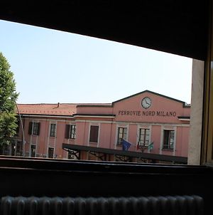 L'Appartamento Della Stazione Di Saronno Exterior photo