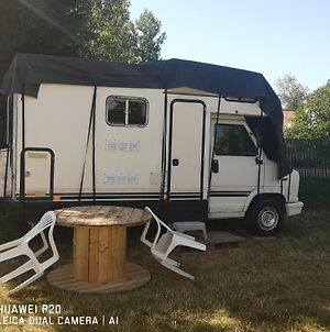 Chambre En Camping Car Saint-Jean-de-Monts Exterior photo