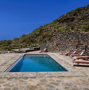 Villa Agriturismo Zibibbodoro à Pantelleria Island Exterior photo