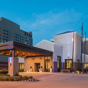 Holiday Inn Express & Suites Springfield, An Ihg Hotel Exterior photo