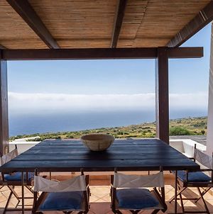 Villa Dammuso Raggi Di Sole By Domusicily à Pantelleria Island Exterior photo
