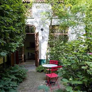 Villa Carriage House In Quiet Ecological Garden à Anvers Exterior photo