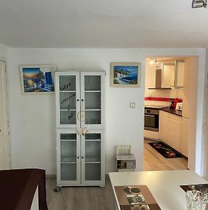 2 Bedrooms Appartement With Wifi At Charleroi Exterior photo