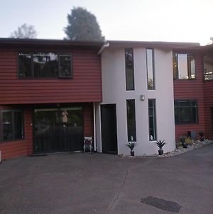 Appartement Tiwai Waka Retreat à Wellington Exterior photo