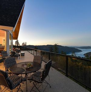Above It All Estate Shawnigan Lake Exterior photo