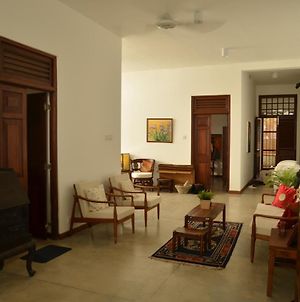 Hôtel Sayura House à Colombo Exterior photo