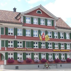 Hôtel Gastehaus Sonne à Bütschwil Exterior photo