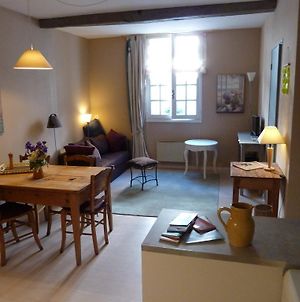 Appartement L'Oustal du Sentier à Mur-de-Barrez Room photo