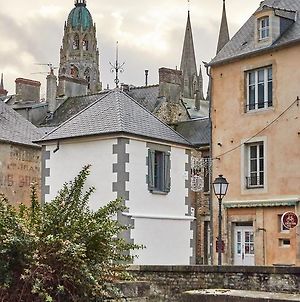 Villa La Plus Petite Maison De France à Bayeux Exterior photo