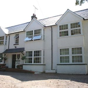 Bed and Breakfast Oakhurst Gatwick à Crawley  Exterior photo