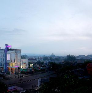 Hotel Vio Pasteur Bandung Exterior photo