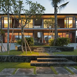Villa Arnalaya Beach House à Canggu Exterior photo