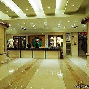 Dongding Hotel Shanghai Interior photo