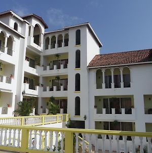 West Bay Colonial Hotel Roatán Exterior photo