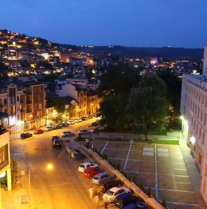 City Hotel Veliko Tarnovo Exterior photo