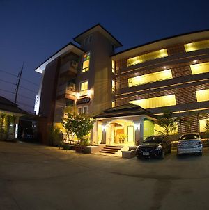 Hôtel Baan Sanpoom à Phitsanulok Exterior photo
