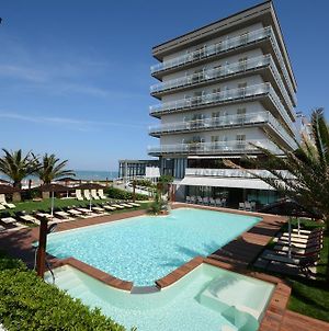 Hotel Spiaggia Pesaro Exterior photo